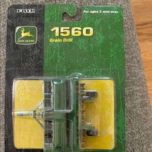John Deere 1560 Grain Drill Toy in Green and Yellow